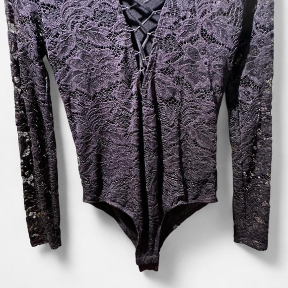 Forever 21 Black Sheer floral Lace Longsleeve Bodysuit size Small Whimsigoth - Picture 3 of 8